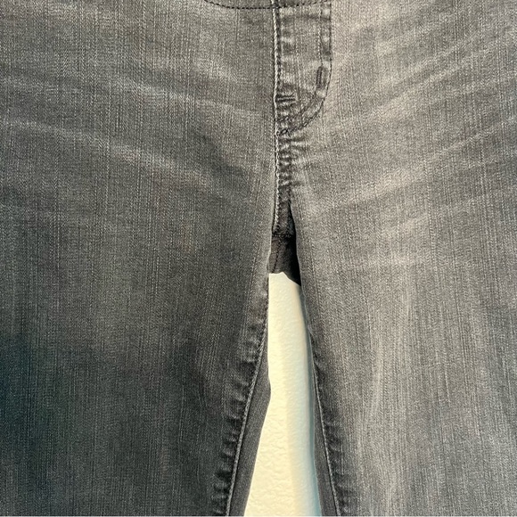 Madewell Maternity Over-the-Belly Skinny Jeans in Black Sea 29 - Picture 7 of 15